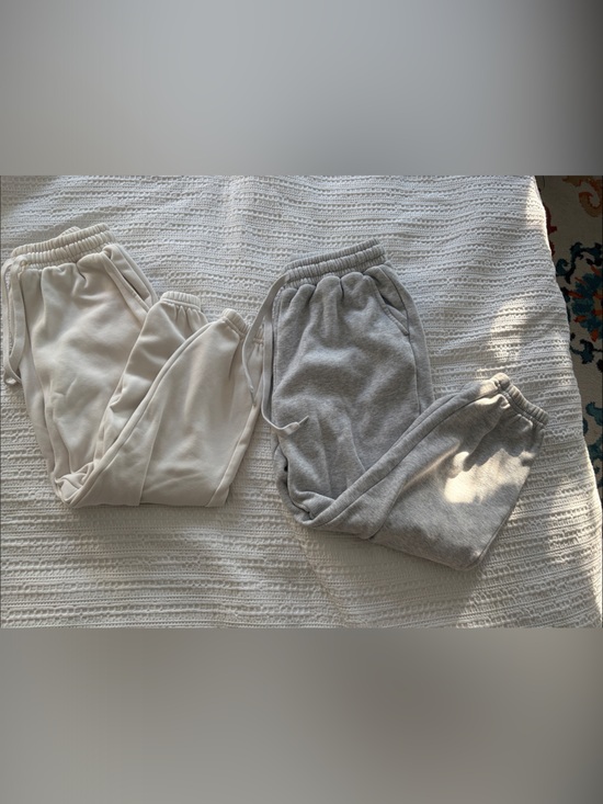 Fabletics Pants - Fabletics Neutral Jogger Set - Cream & Light Gray
